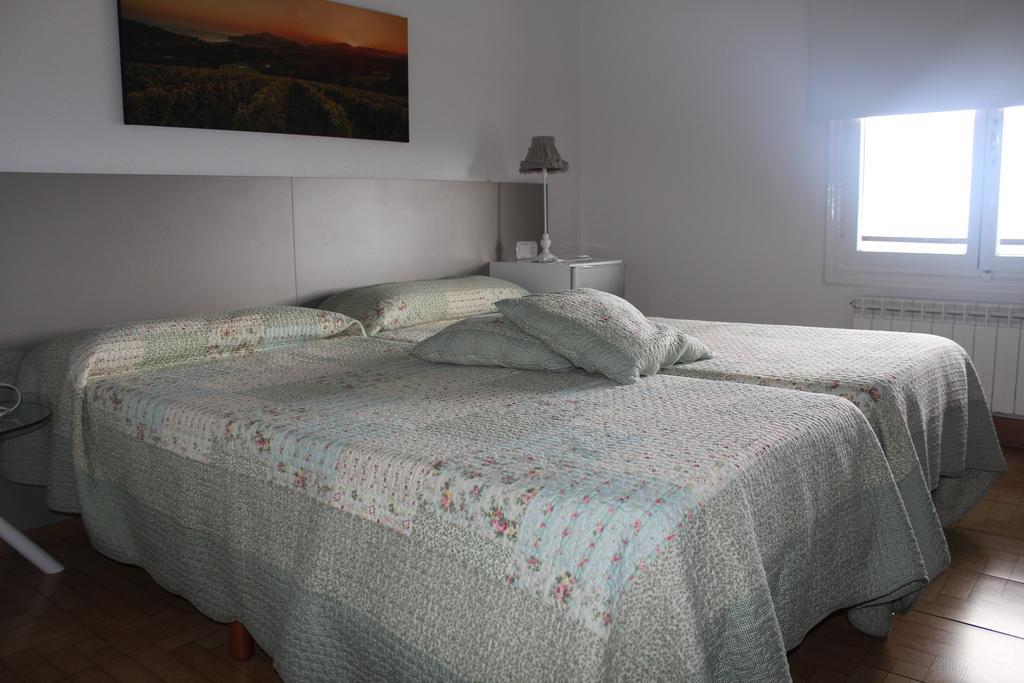 Gazteategi Bed & Breakfast Zarautz Bagian luar foto