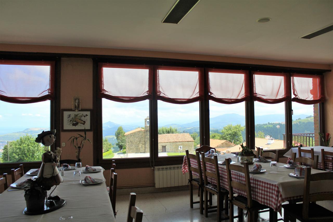 Gazteategi Bed & Breakfast Zarautz Bagian luar foto