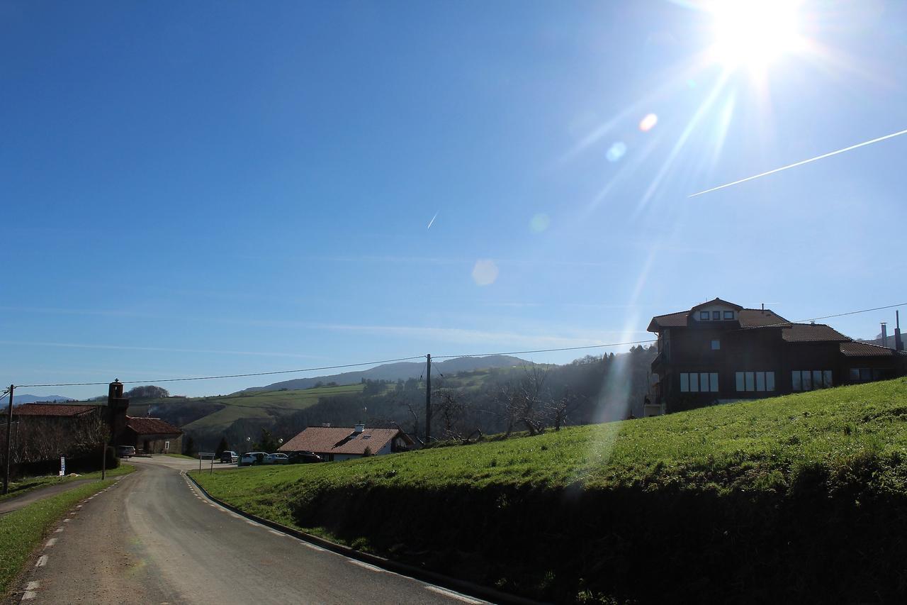 Gazteategi Bed & Breakfast Zarautz Bagian luar foto