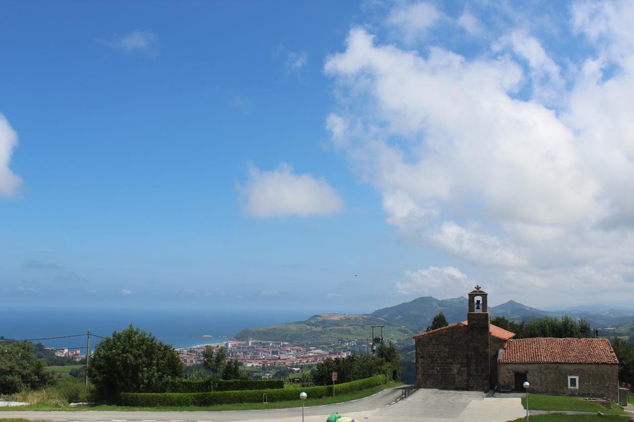 Gazteategi Bed & Breakfast Zarautz Bagian luar foto