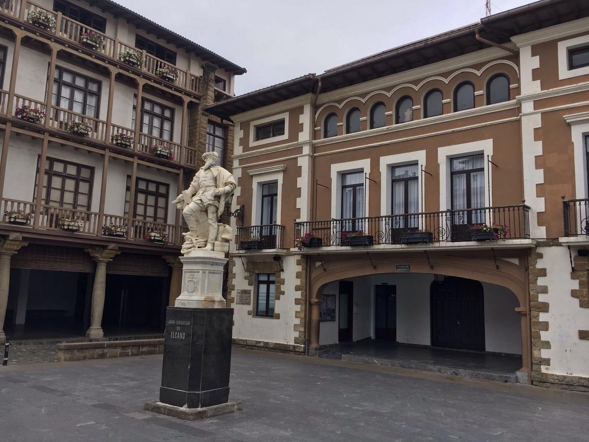 Gazteategi Bed & Breakfast Zarautz Bagian luar foto