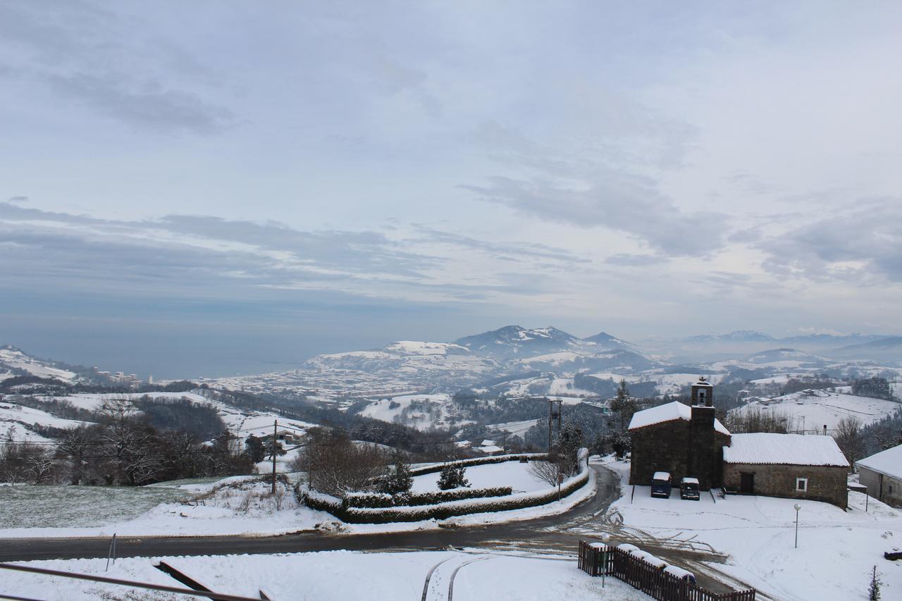Gazteategi Bed & Breakfast Zarautz Bagian luar foto
