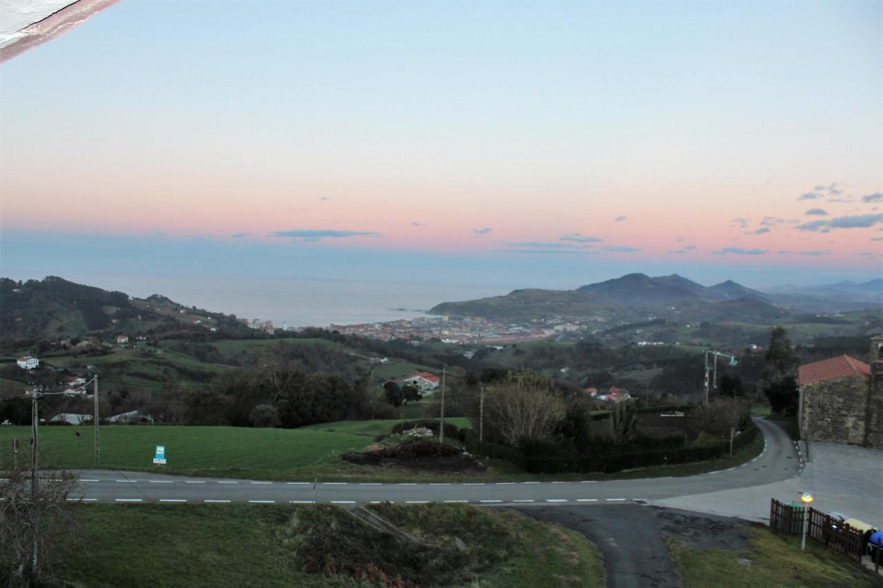 Gazteategi Bed & Breakfast Zarautz Bagian luar foto